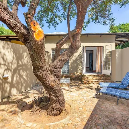 Teak Place Guest Rooms Krugersdorp Exterior photo