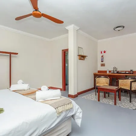 Teak Place Guest Rooms Krugersdorp Exterior photo
